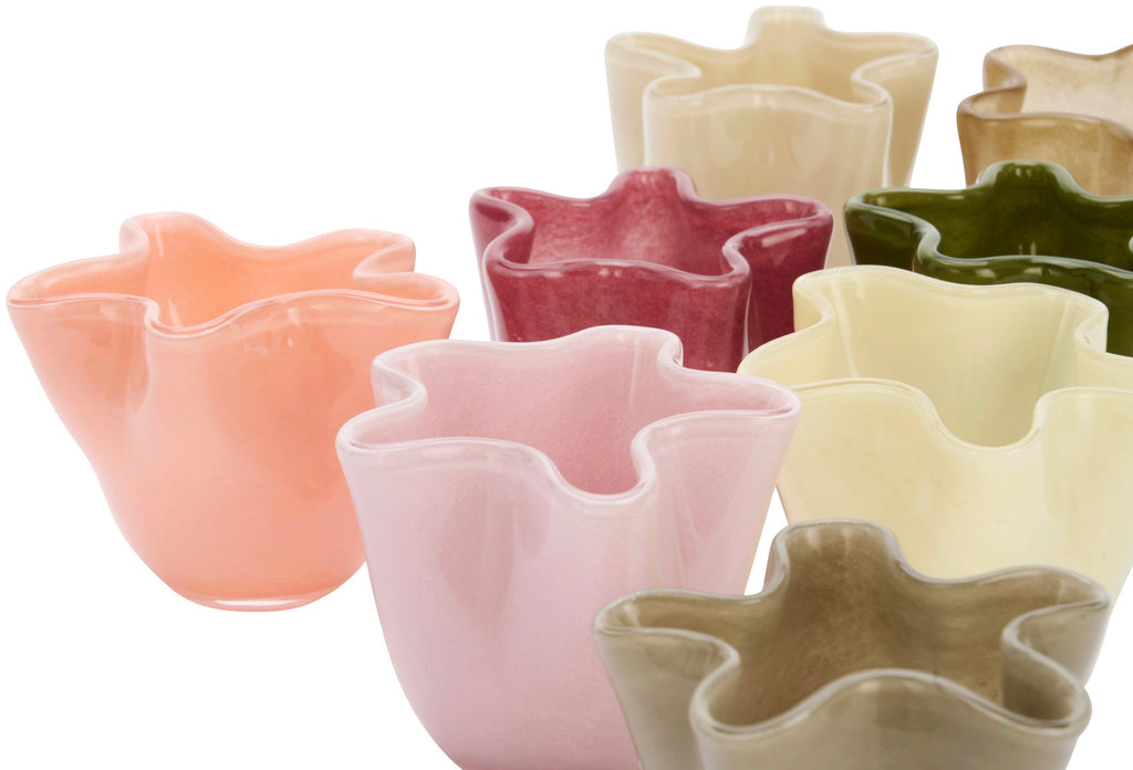 Small Ruffle Vase